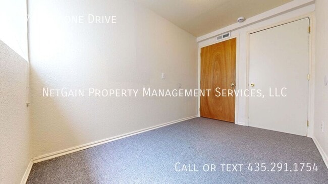 Building Photo - 357 Pinecone Dr