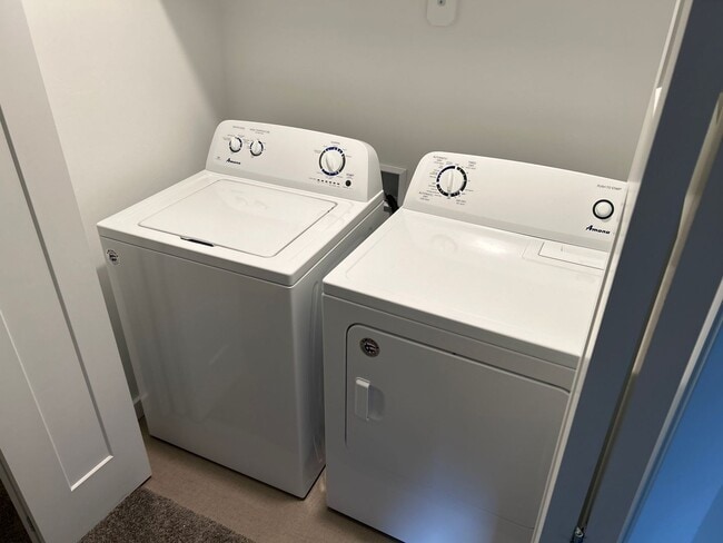 Building Photo - 701 13th St