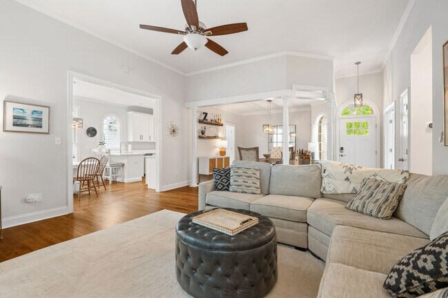 Building Photo - Gorgeous brick ranch with bonus room!!! Application Pending