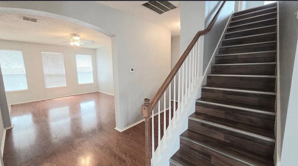Building Photo - 12783 Honey Locust Cir