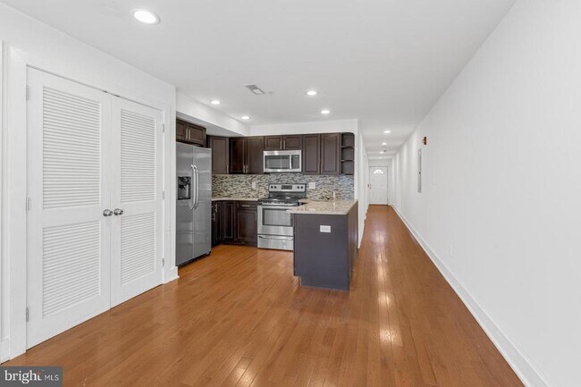 Building Photo - 1228 N 25th St