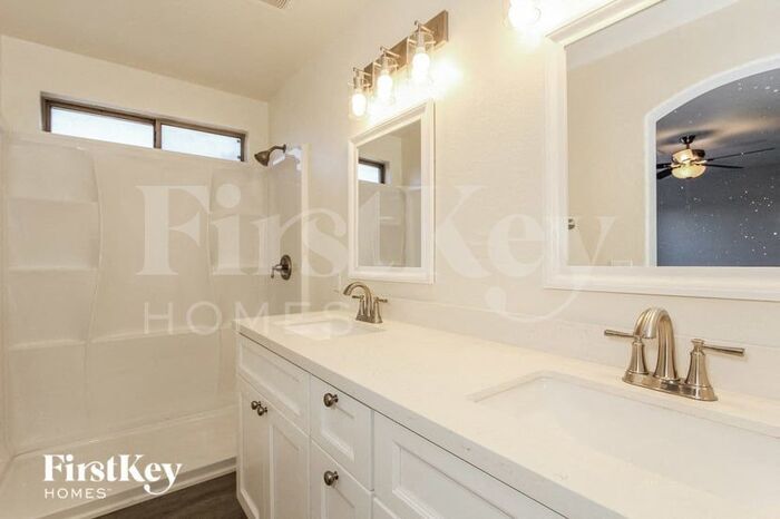 Building Photo - 8555 W Sunnyslope Ln