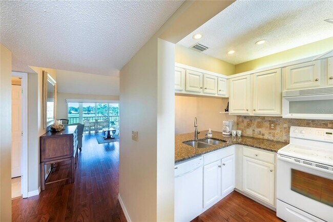 Building Photo - 437 Cerromar Ln