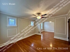Building Photo - 5221 Miami-