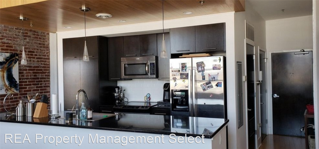 Building Photo - 1 br, 1 bath House - 555 W. Jackson Avenue...