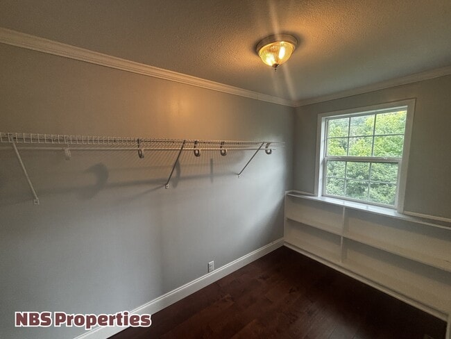 Building Photo - 143 McCully Ln