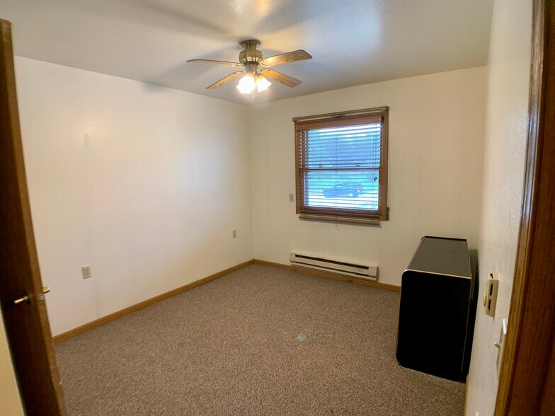 Building Photo - 315 E Mineral St