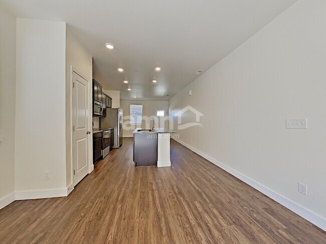 Building Photo - 10602 137th St E