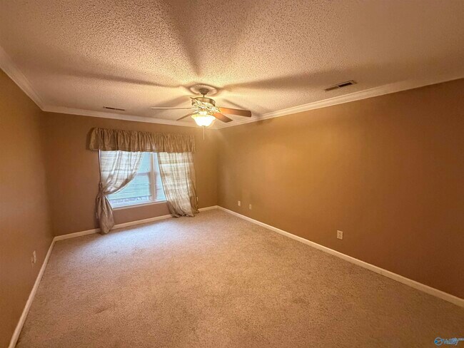 Building Photo - 248 W Lake Cir