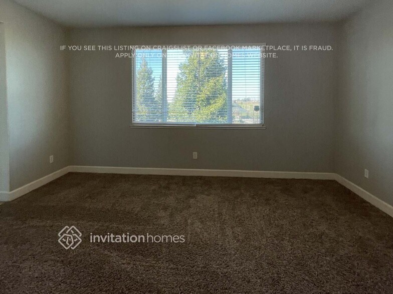 Building Photo - 1187 Jewelflower St