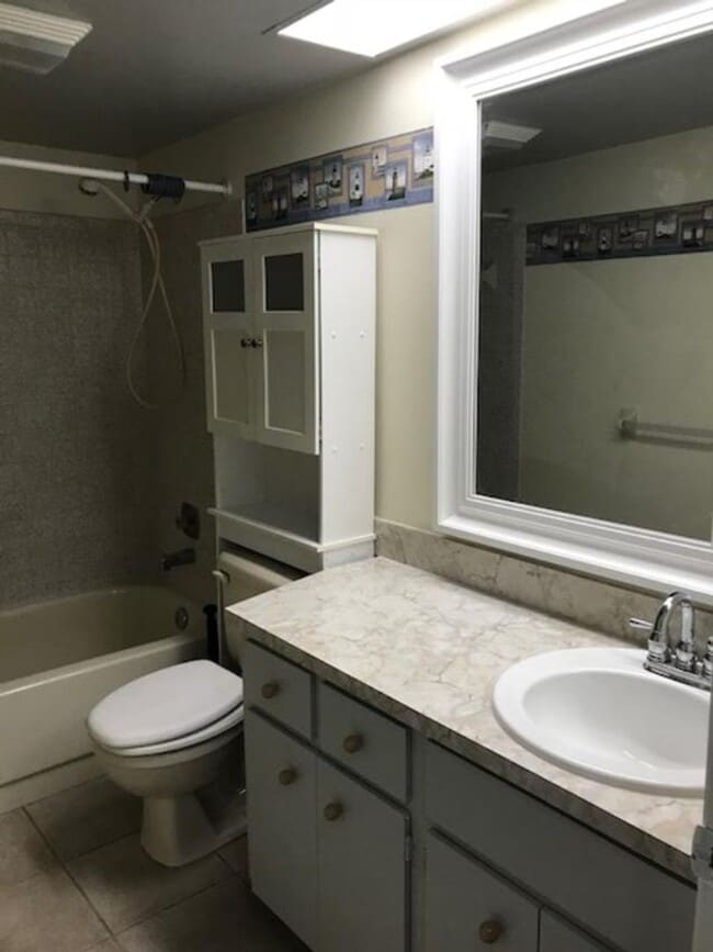 Building Photo - Charming 3/2 Home in Citrus Springs – Fenc...