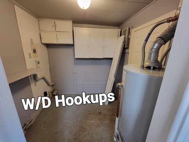 Building Photo - 1310 S Palisade St