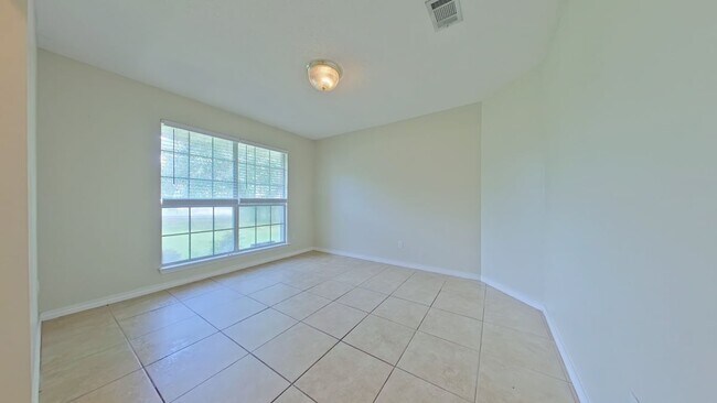 Building Photo - 143 Steeplechase Dr