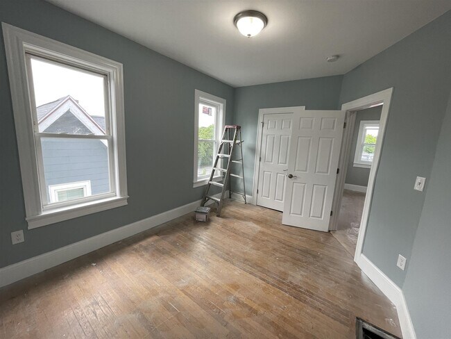 Building Photo - 366 Highland Ave