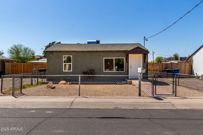 Building Photo - 1424 S Bonarden Ln