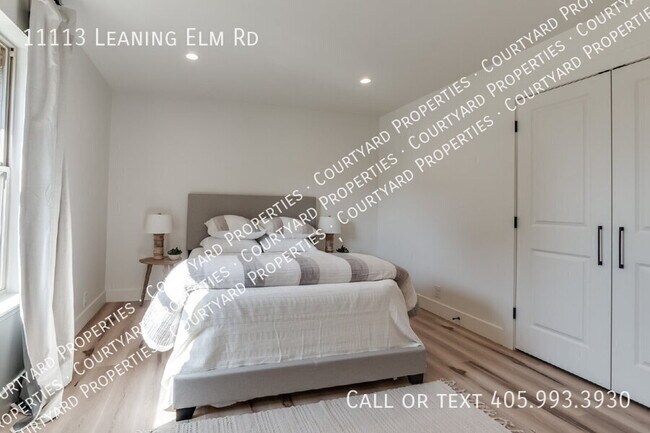 Building Photo - 11113 Leaning Elm Rd