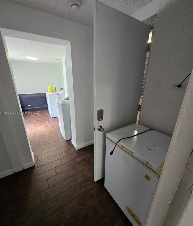 Building Photo - 2420 Jackson St