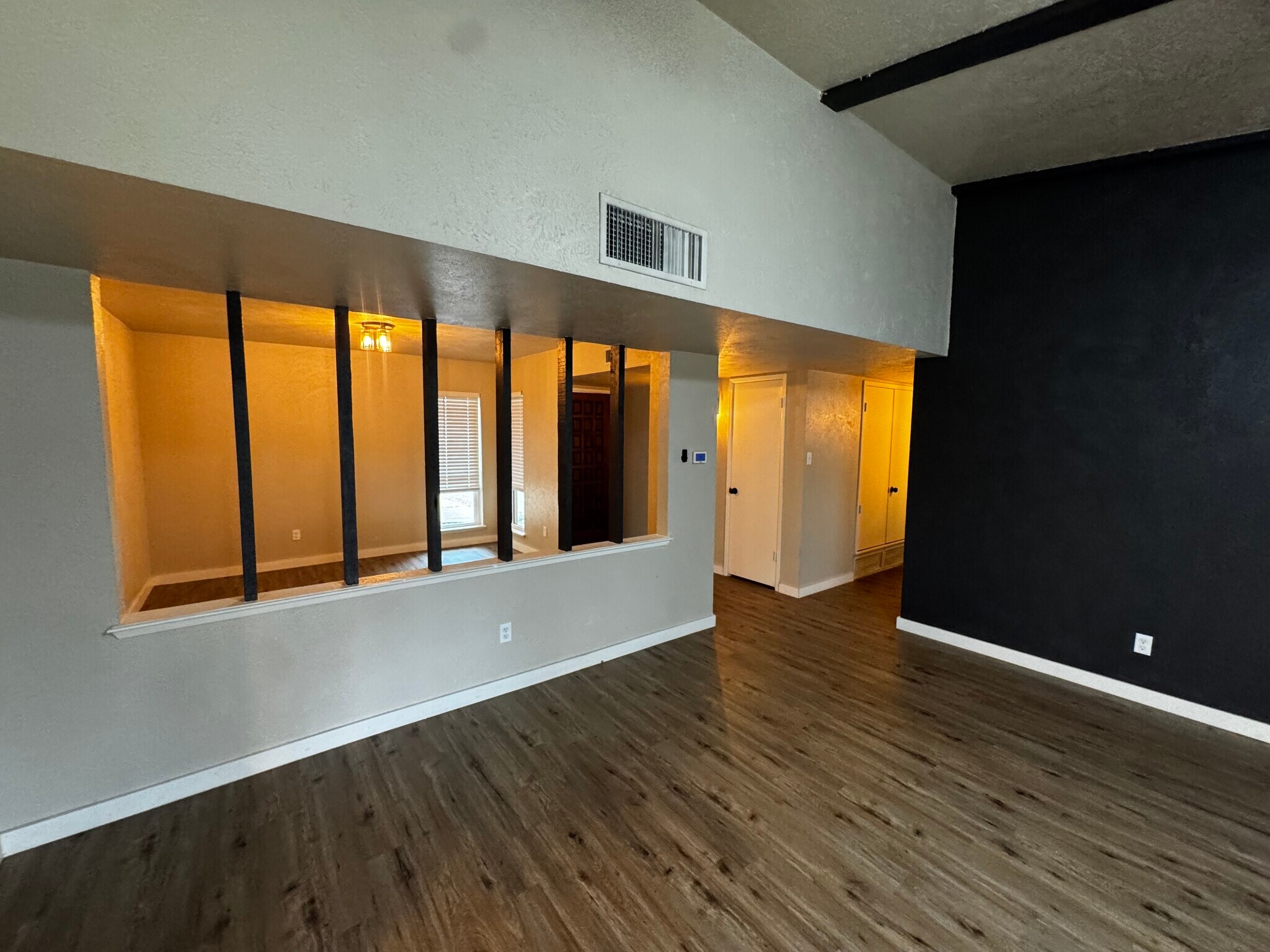 Building Photo - 7505 Whitewood Dr