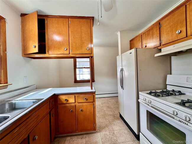 Building Photo - 10 Smith St