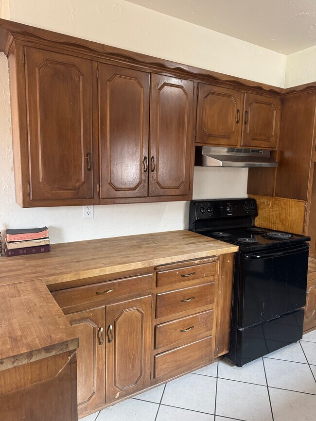 Building Photo - 145 Ann Arbor