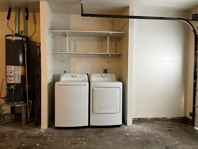 Building Photo - 4134 Osby Dr