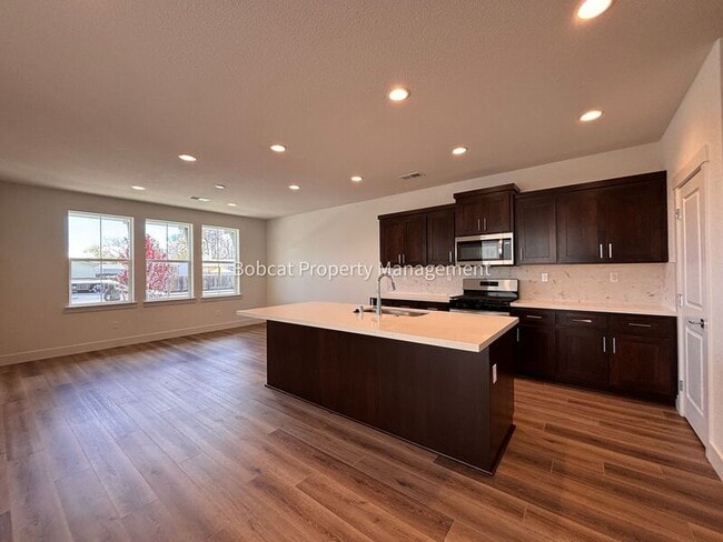 Building Photo - 1150 Little Ln