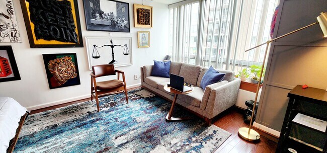 Building Photo - 1435 4th St SW