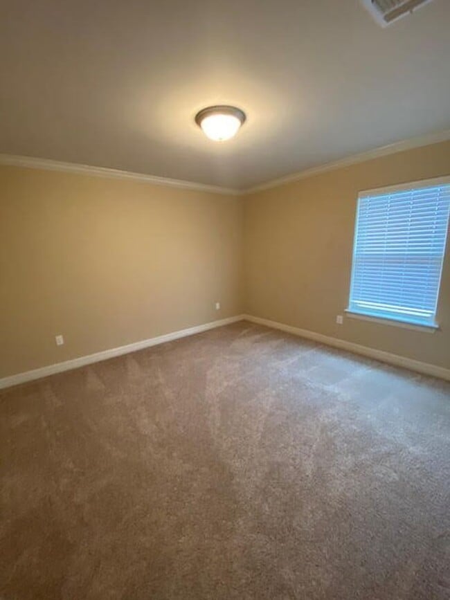 Building Photo - ****LEGACY***