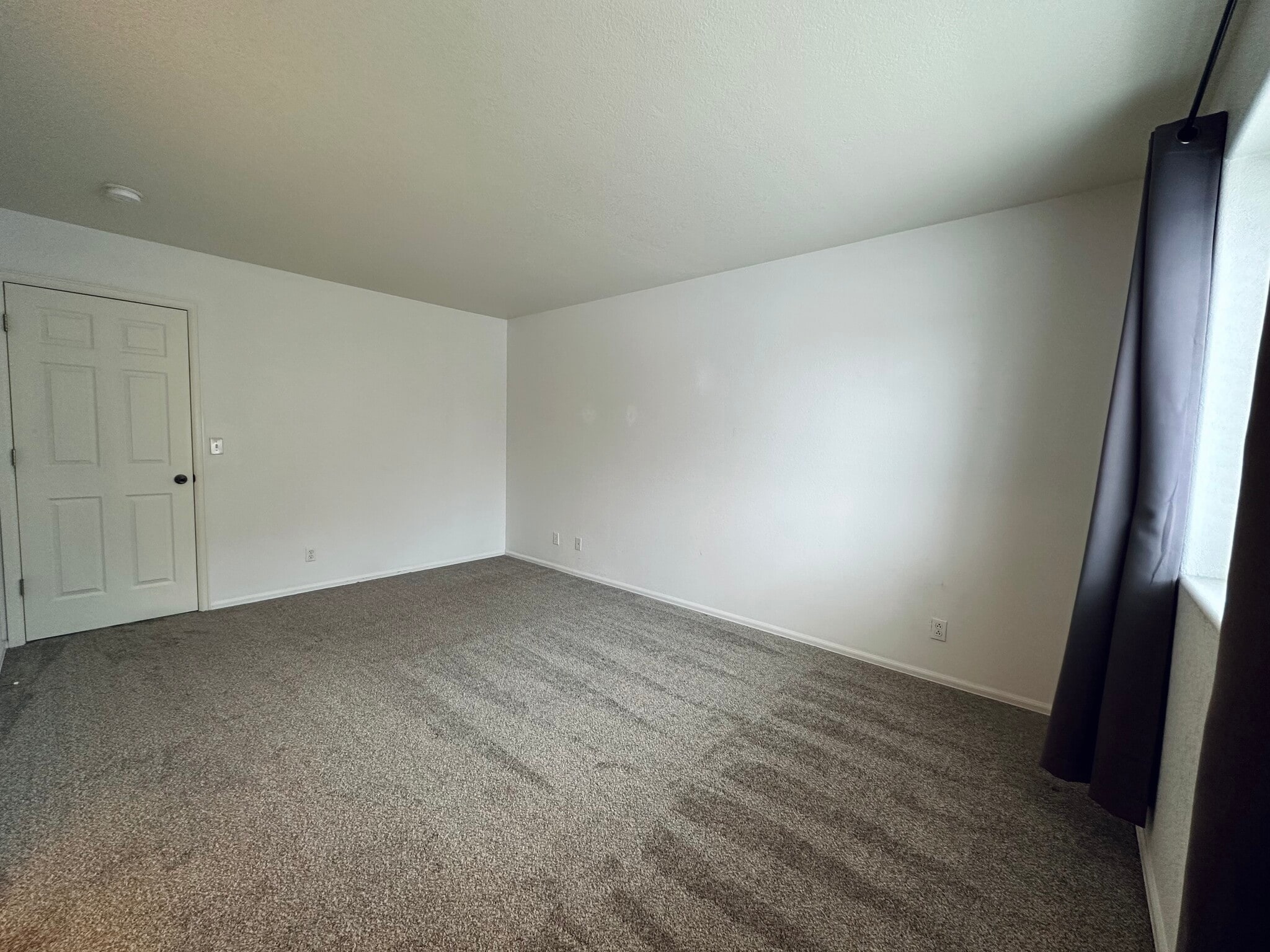 Building Photo - 2085 E 103rd Ave