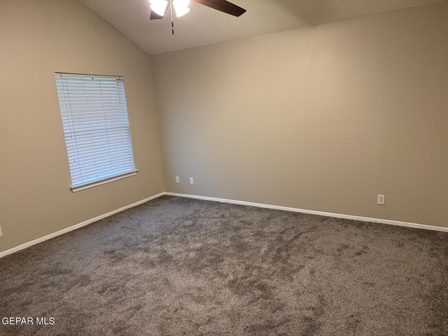 Building Photo - 398 Bentridge Drive