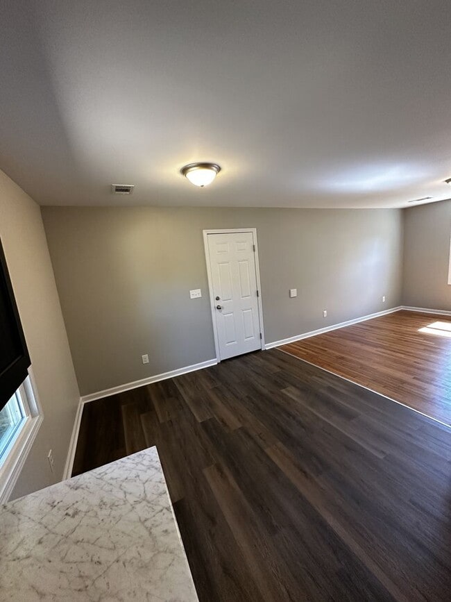 Building Photo - 3BR Home with Fresh Updates
