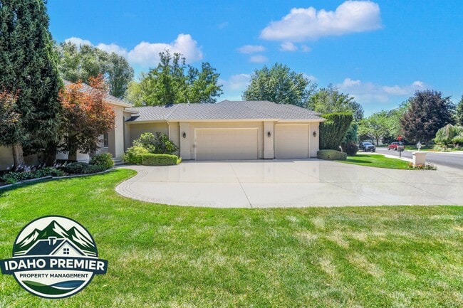 Building Photo - 481 E Trailside Dr