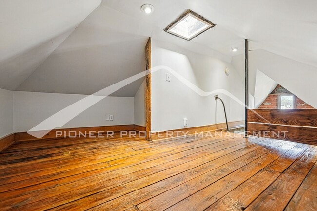 Building Photo - 3415 Arapahoe St