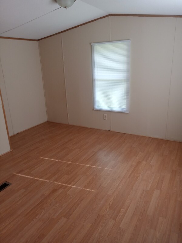 Building Photo - 100 Windsong Ln