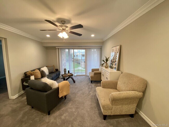 Building Photo - 145 Westwood Dr