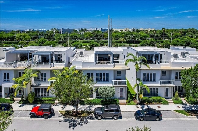 Building Photo - 6410 NW 105th Pl