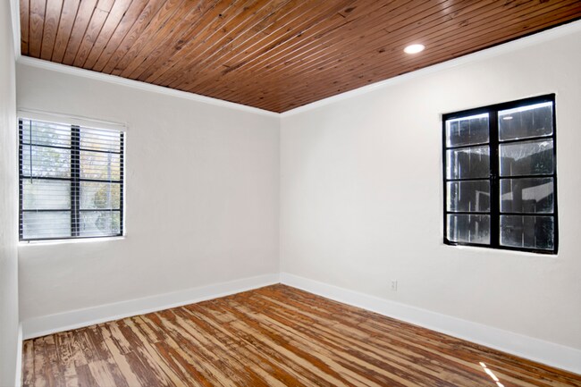 Building Photo - 4117 Barrancas Ave