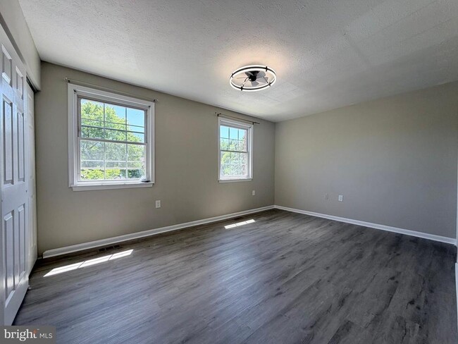 Building Photo - 19533 Fetlock Dr