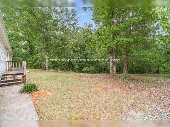 Building Photo - A COUNTRY DREAM! 4BR, 2BATH MANUFACTURED HOME, $1650./month