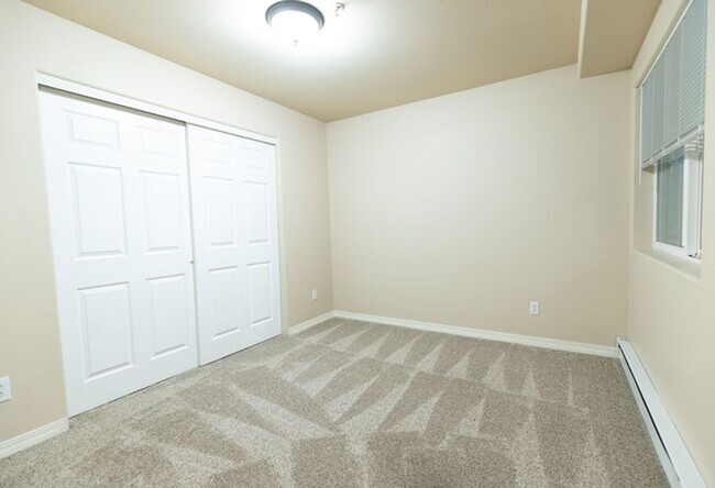 Building Photo - Ground-Floor 2BR/2BA Condo in Post Falls –...