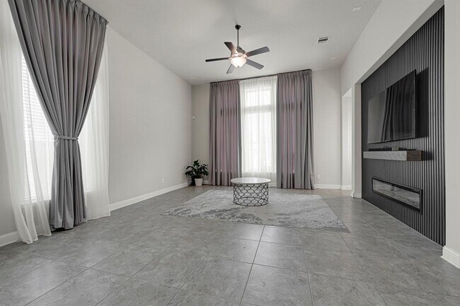 Building Photo - 8126 Lockridge Terrace Ln