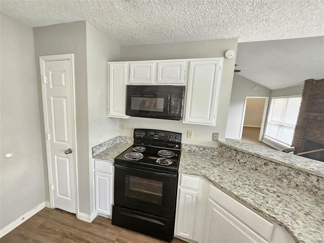 Building Photo - 4735 Hollow Tree Dr