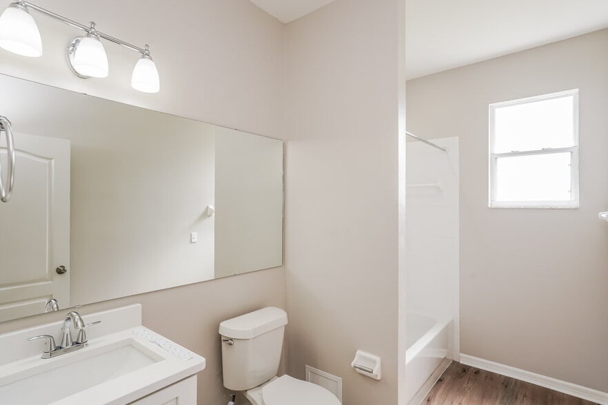 Building Photo - 7545 Jessamine Dr