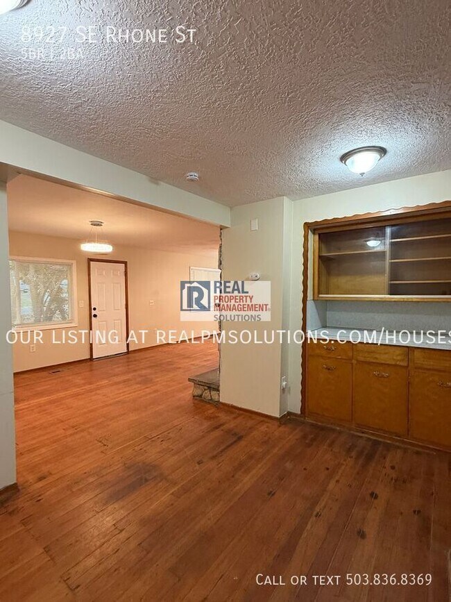 Building Photo - 8927 SE Rhone St