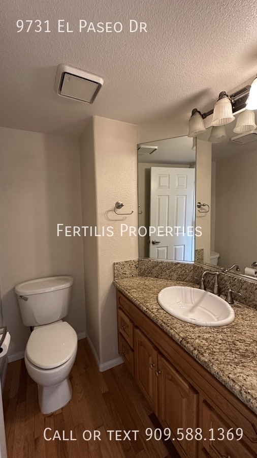 Building Photo - 9731 El Paseo Dr