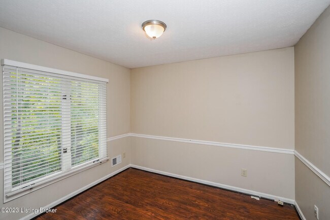 Building Photo - 10710 Hickory Cove Ct