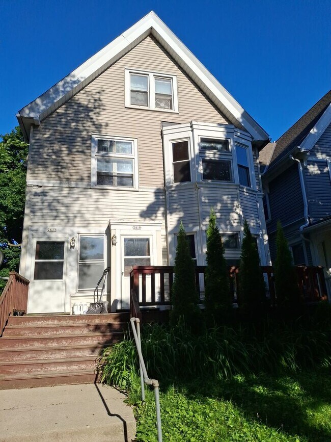 Primary Photo - 2819 N Cramer St