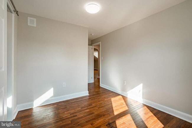 Building Photo - 222 3rd Ave