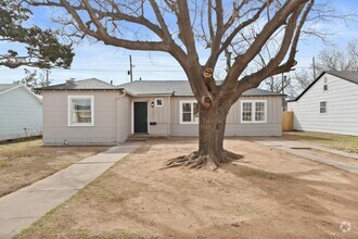 Building Photo - 2407 35th St