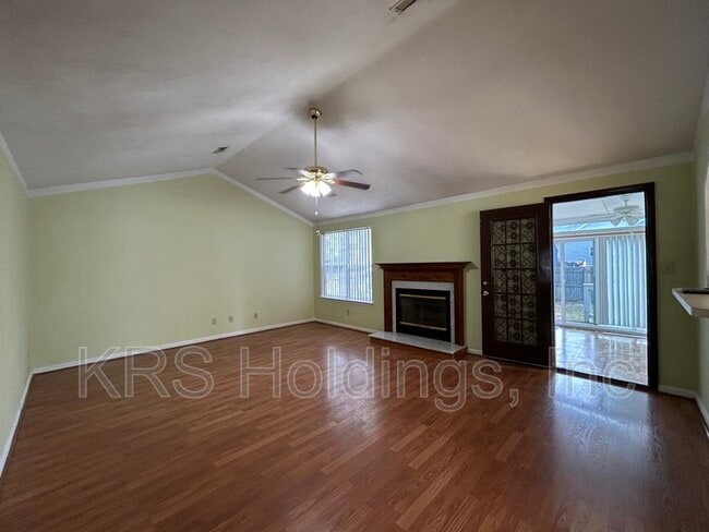 Building Photo - 284 Burnetts Way